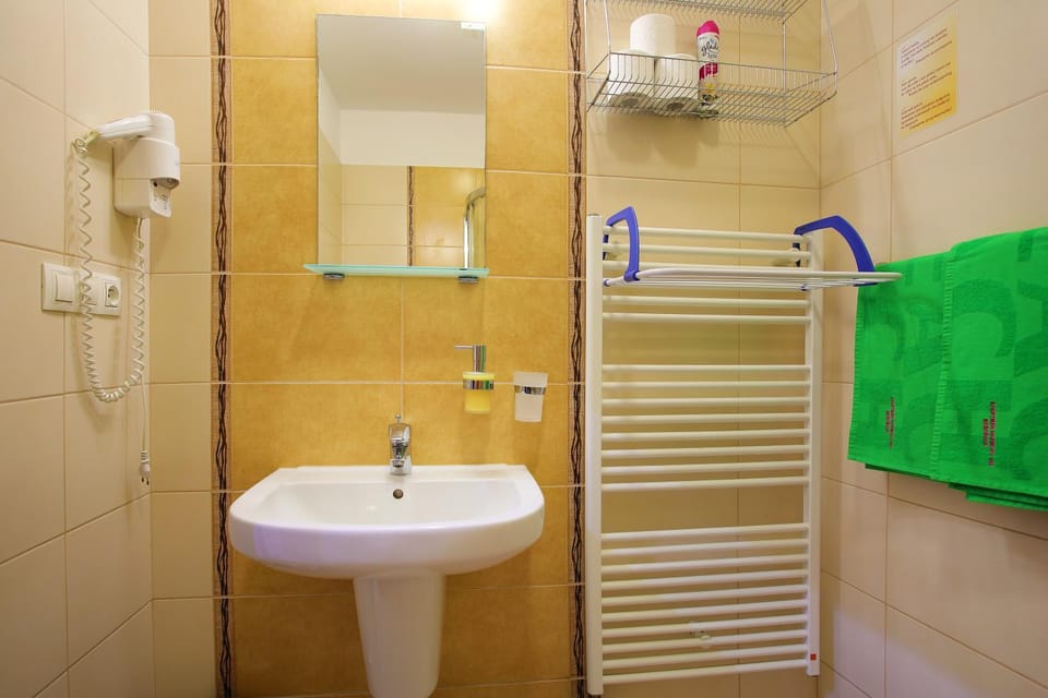 Apartmán Štúdio Lux s terasou Harmony v Thermal Parku Bešeňová s výhľadom na bazény Apartment in Slovakia