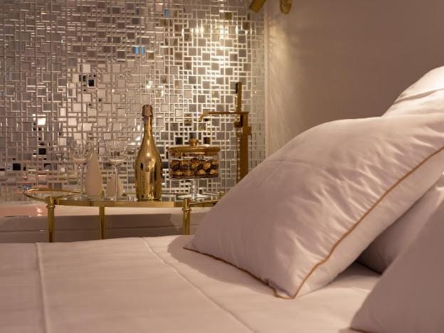 Bed, Photo of the whole room