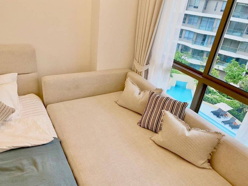 Bed, Bedroom, Pool view