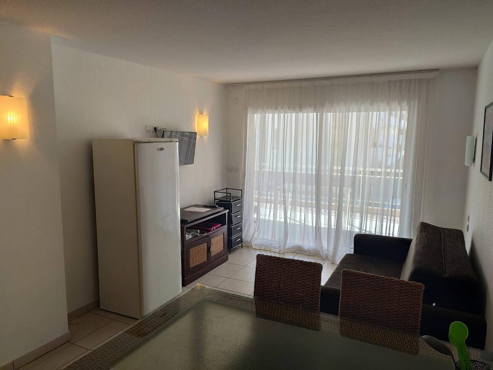 Appartement T2 Climatisé, Terrasse de 23m², Piscine, Parking, à 100m de la Plage, Argelès-sur-Mer Apartment in Argeles-sur-Mer