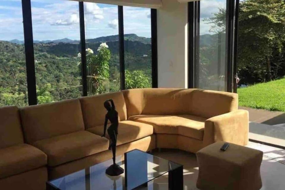 California House in Cundinamarca, Colombia