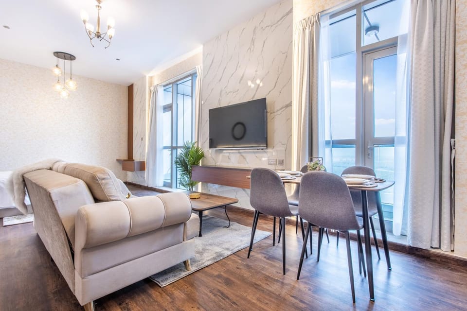 Living room, Seating area, Dining area