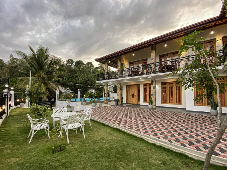Danisco Leisure Bunglow Hotel in Central Province