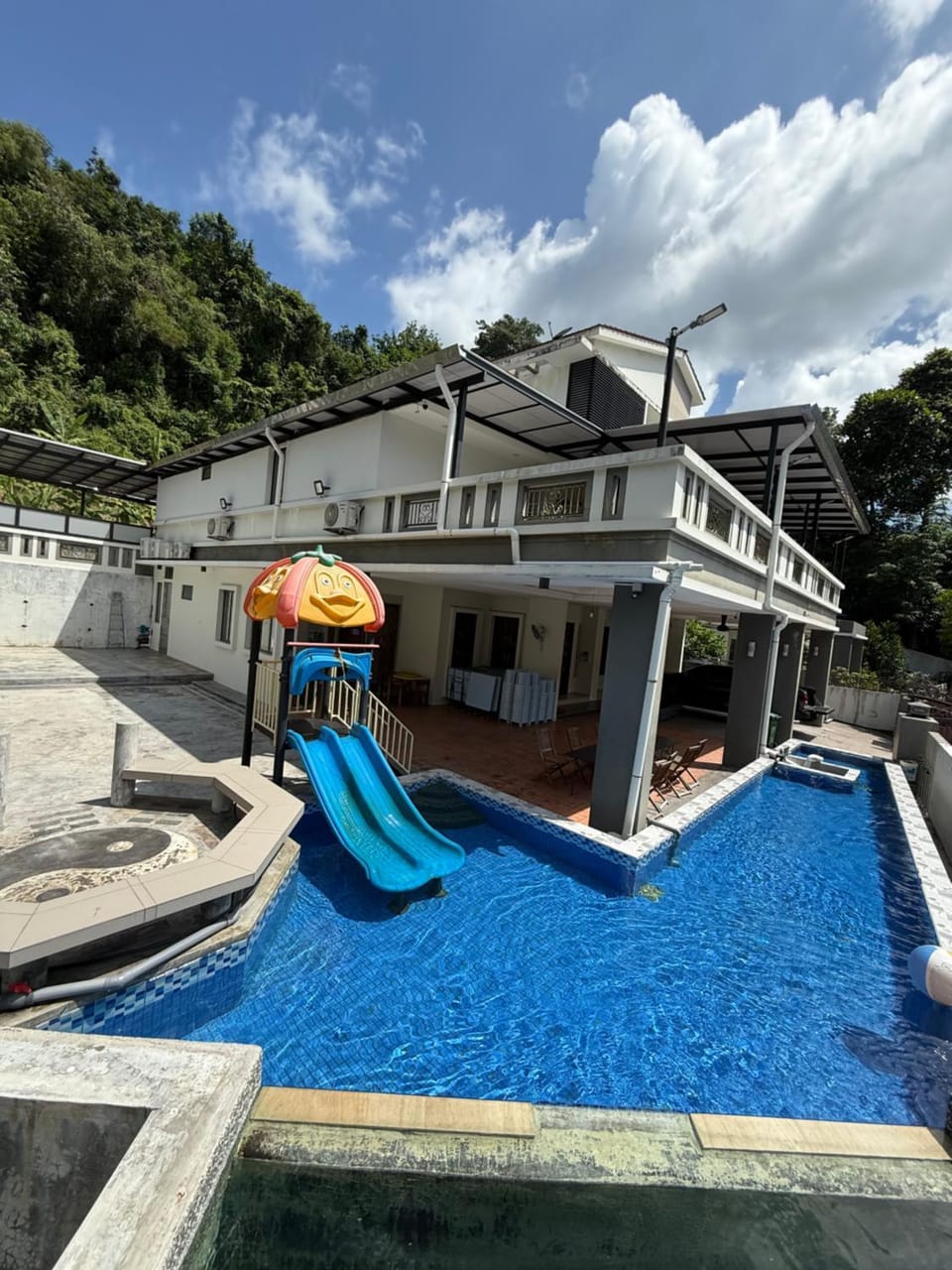 50PAX 9BR Villa Kids Swimming Pool, TV, BBQ n Pool Tables near SPICE Arena Penang 9800 SQFT House in Bayan Lepas