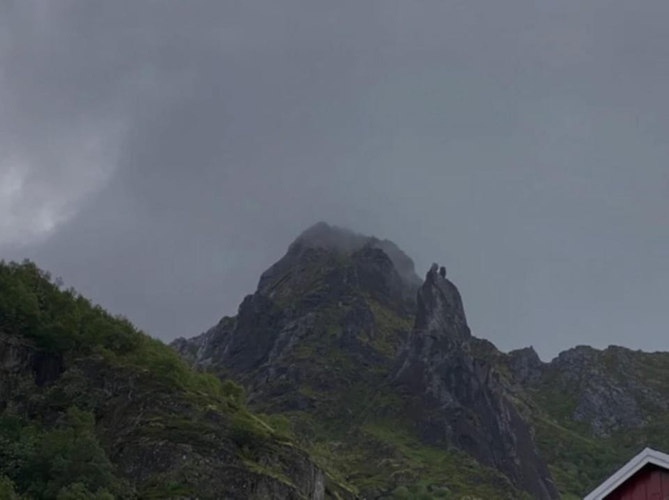Koselig studioleilighet i Svolvær - Lofoten ved Svolværgeita, Djevelporten Apartment in Lofoten
