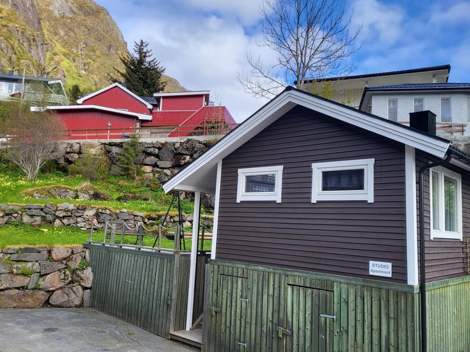 Koselig studioleilighet i Svolvær - Lofoten ved Svolværgeita, Djevelporten Apartment in Lofoten