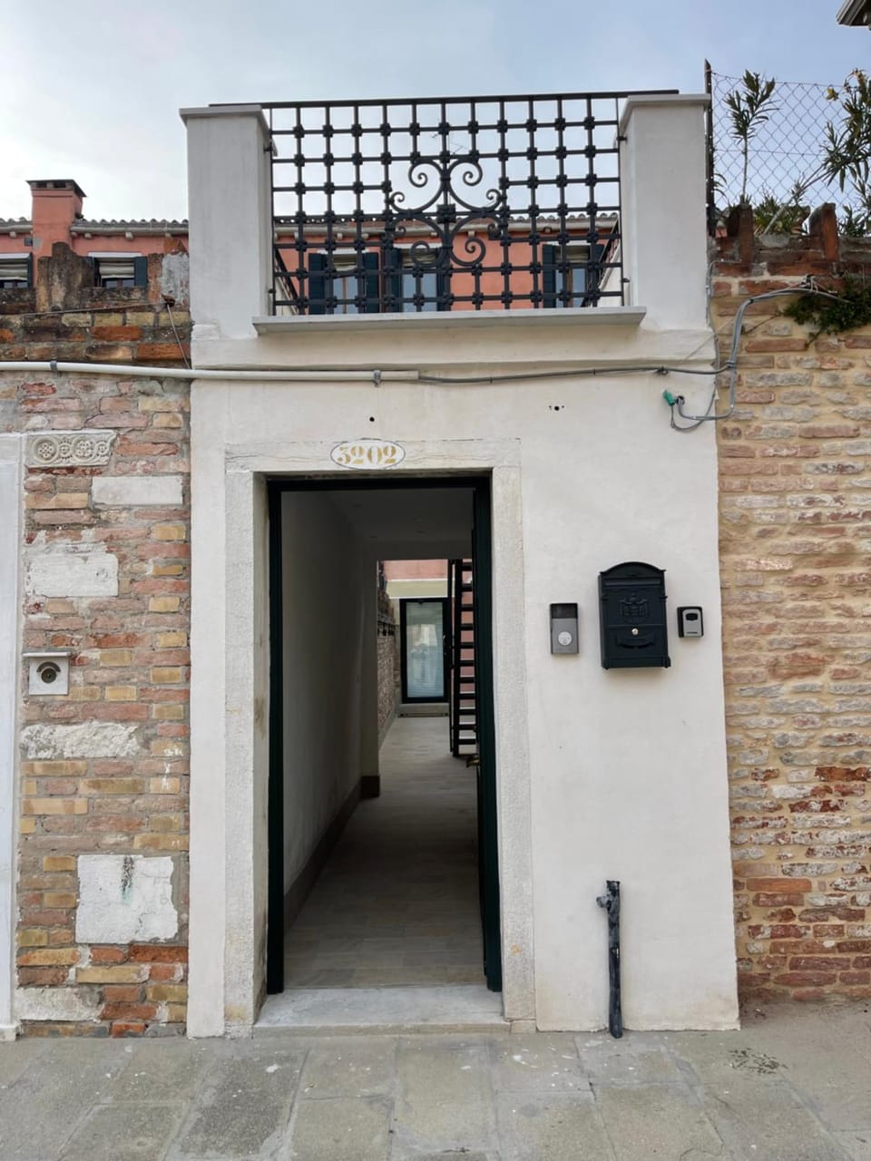 Property building, Facade/entrance