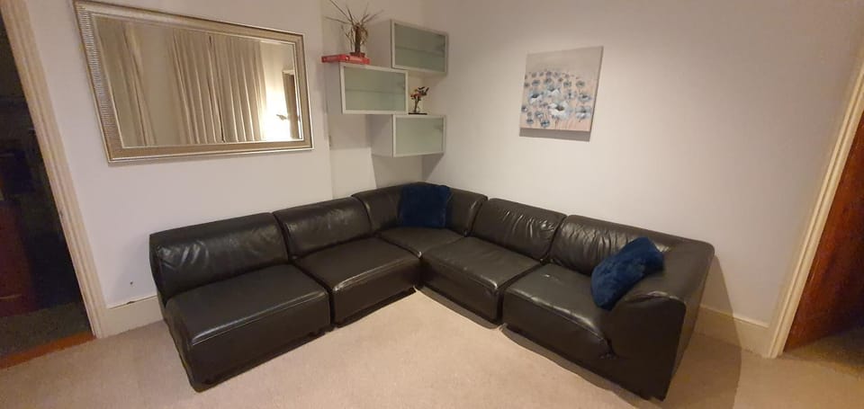Walk to London Bridge En Suite Apartment with Kitchen Apartment in London Borough of Southwark