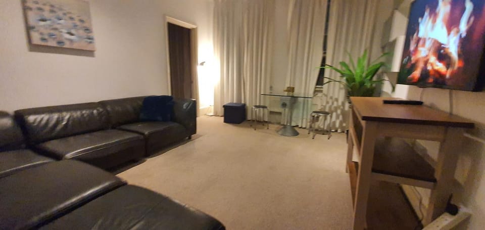 Walk to London Bridge En Suite Apartment with Kitchen Apartment in London Borough of Southwark