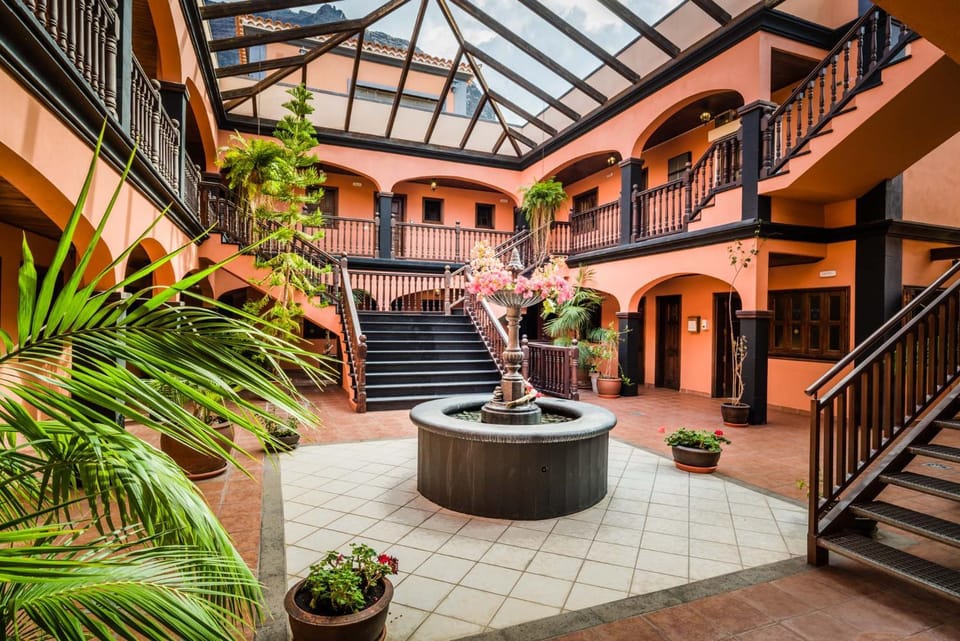 Patio, Inner courtyard view