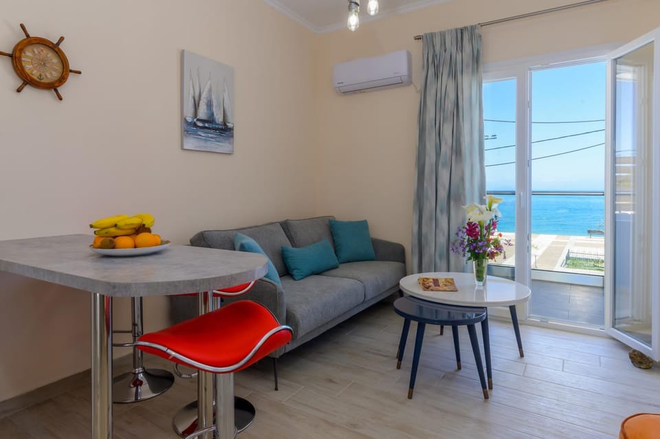 Living room, Seating area, Dining area, Sea view, air conditioner