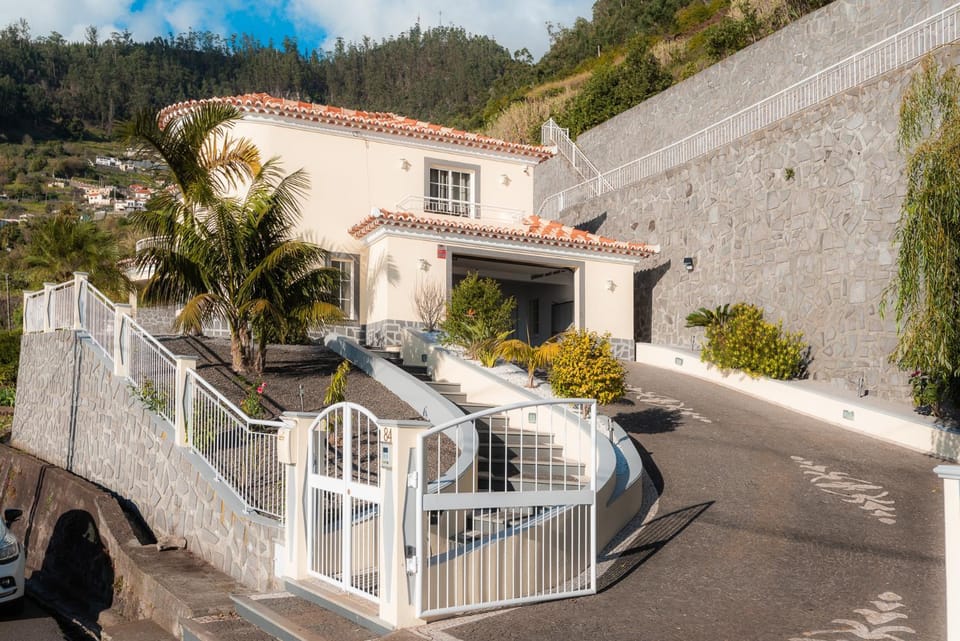 Sunnyside Villa Villa in Madeira District
