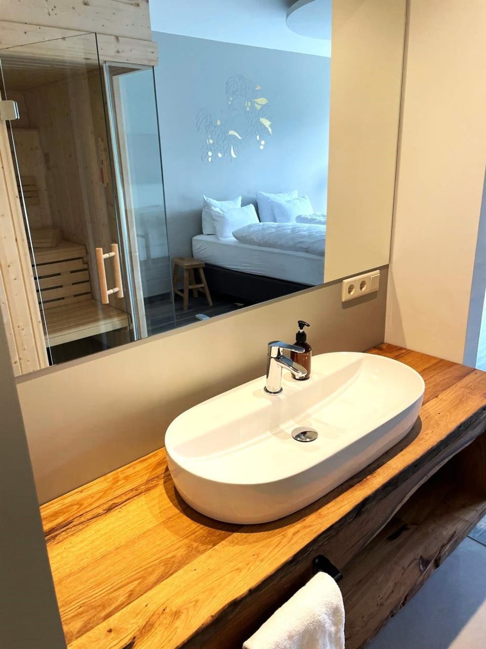 Bathroom, Photo of the whole room