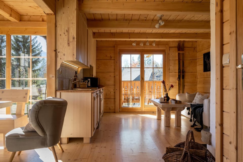 Living room, Dining area, kitchen