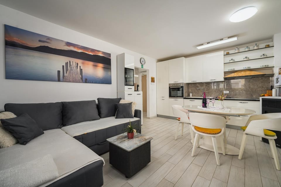 Kitchen or kitchenette, Living room, Dining area