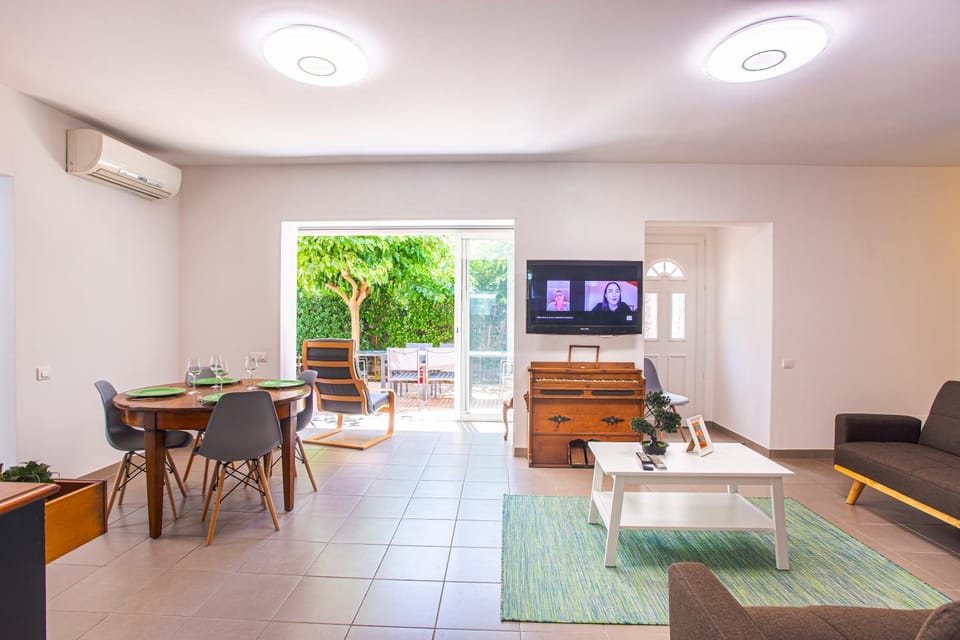 Lounge or bar, Dining area