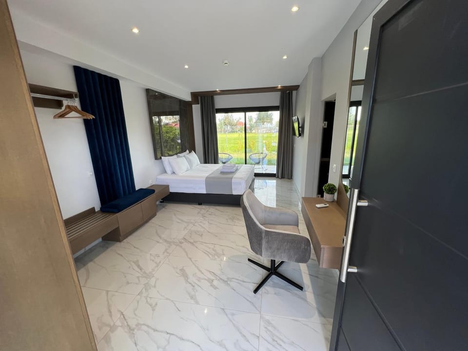 V luxury Suites Bed and Breakfast in Halkidiki