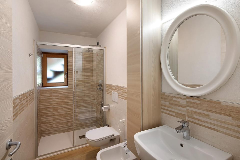 Bathroom, Living room
