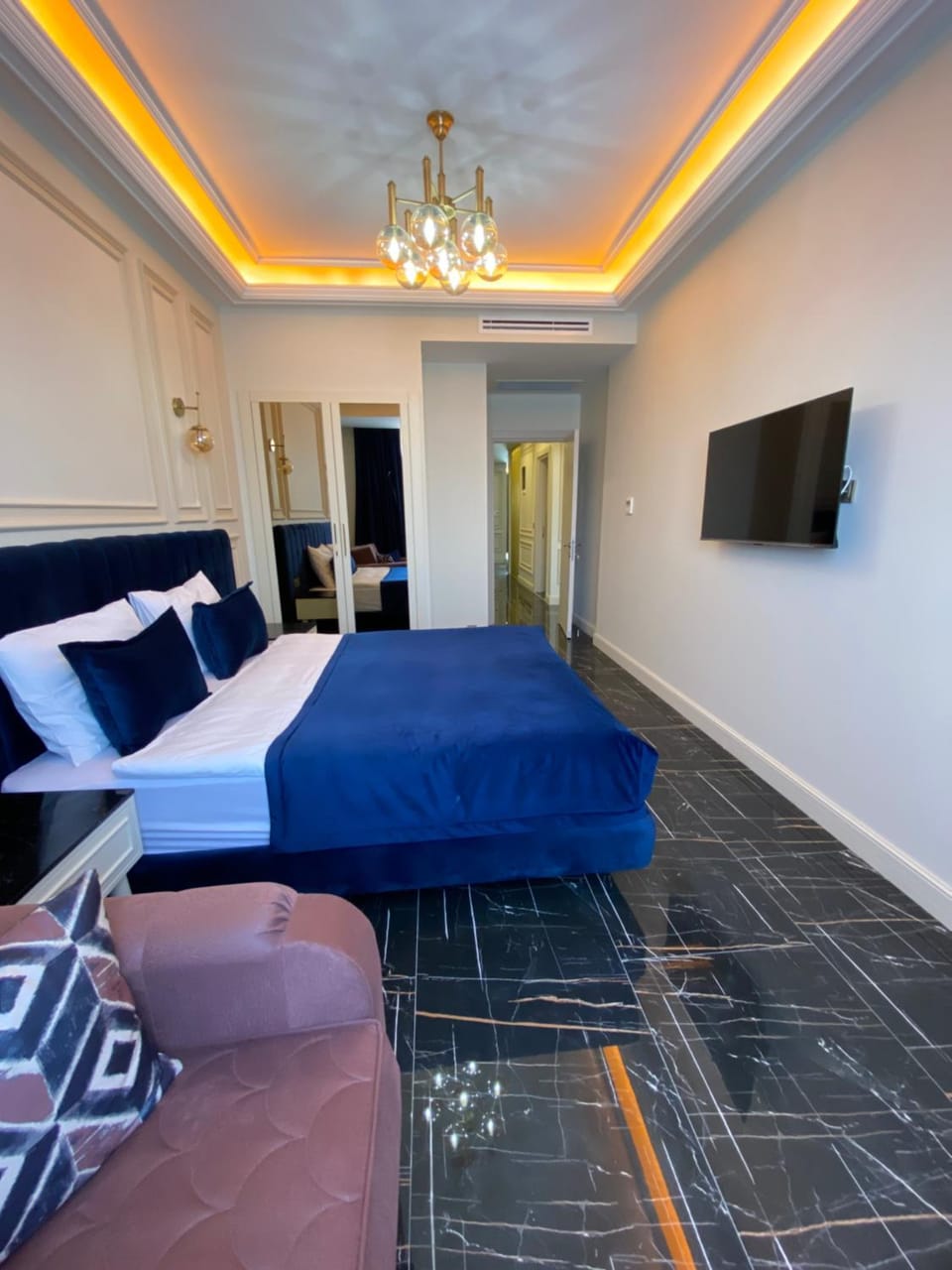 Bed, TV and multimedia, Bedroom, air conditioner