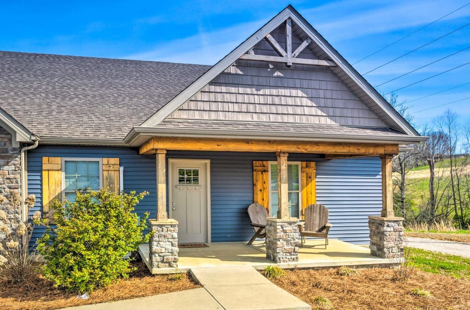 Pet-Friendly Brownsville Retreat w/ Porch! Apartment in Kentucky
