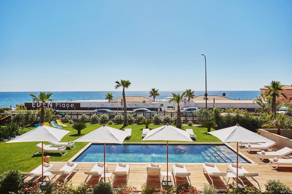 Pool view, Swimming pool, Swimming pool