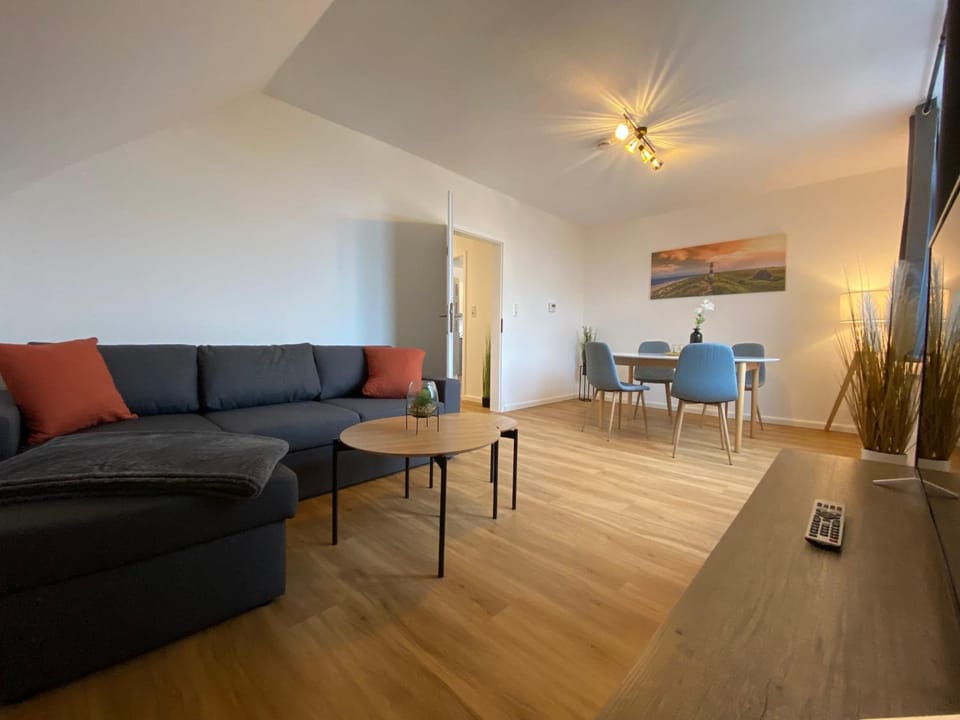 Charmante Altbauwohnung an der Kesselschleuse 3 Apartment in Emden