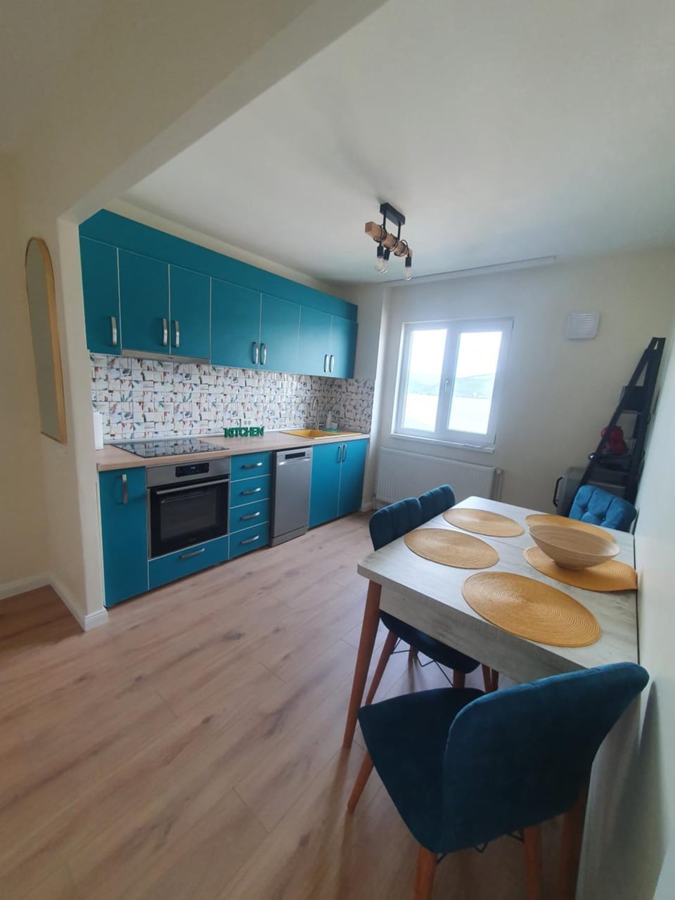 Kitchen or kitchenette, Dining area, kitchen