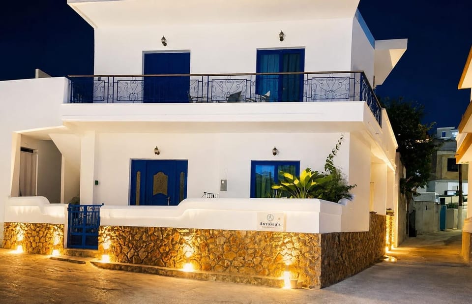 Antonias Apartments & Antonios Garden Apartment in Decentralized Administration of the Aegean