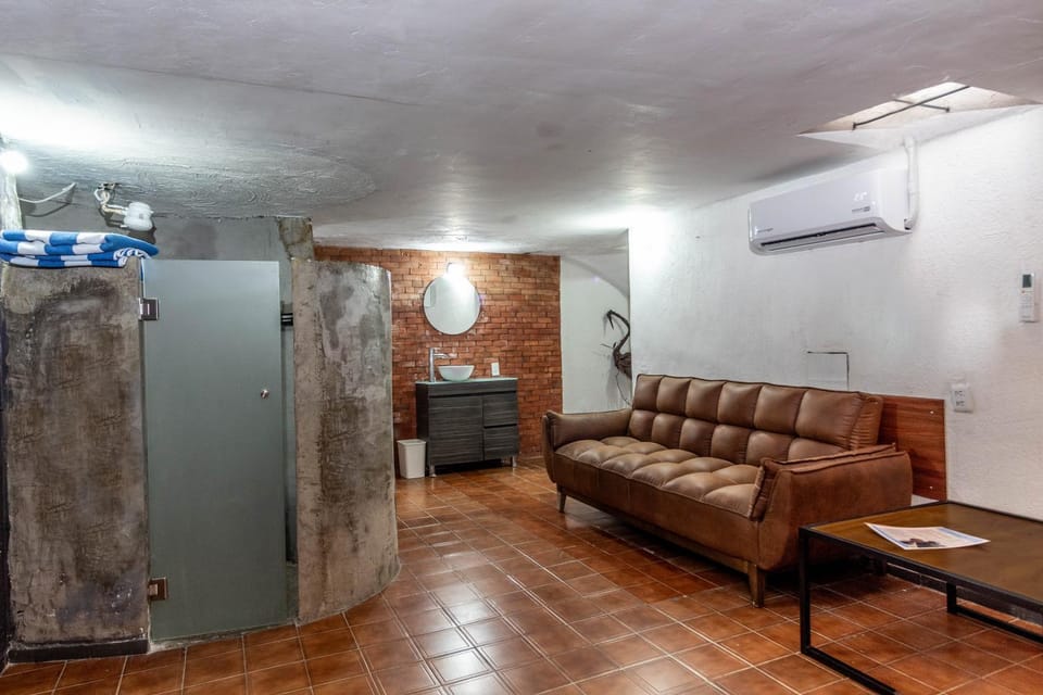 Seating area, heating, air conditioner