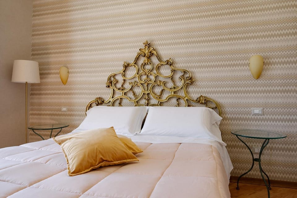 Amalpha Domus 100 sqm Apt with AC WiFi and balcony - 3rd floor, 50 steps in the Building Apartment in Amalfi