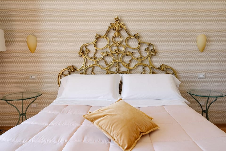 Amalpha Domus 100 sqm Apt with AC WiFi and balcony - 3rd floor, 50 steps in the Building Apartment in Amalfi