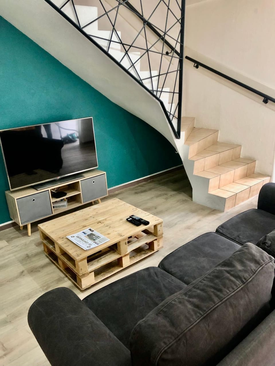 TV and multimedia, Living room, Seating area