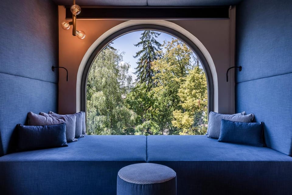 Seating area, Mountain view