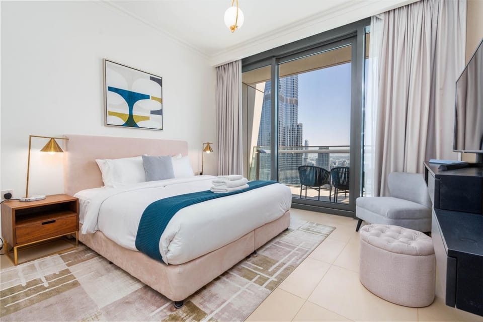 Bed, View (from property/room), Balcony/Terrace, Photo of the whole room, Seating area, Bedroom