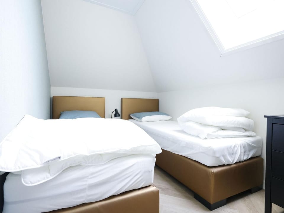 Kitchen or kitchenette, Bedroom