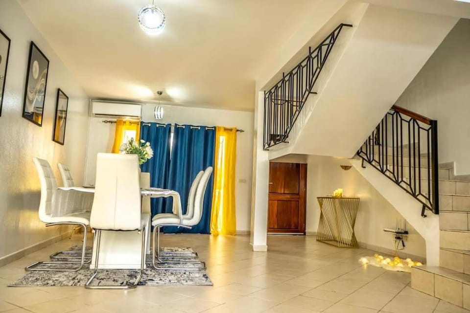 Private Garden Villa Almadies-Ngor 3 bedrooms wifi Villa in Dakar