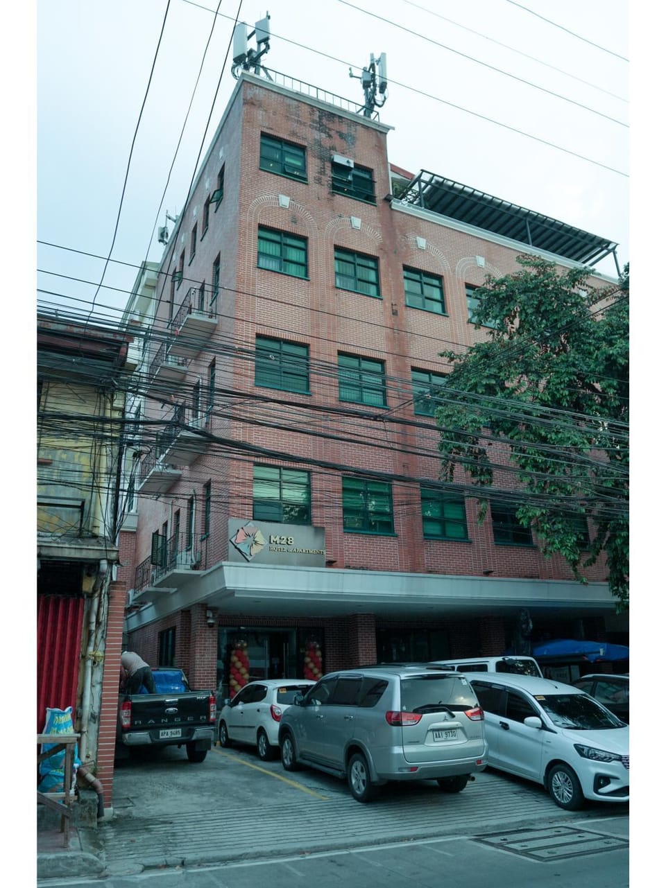 Facade/entrance