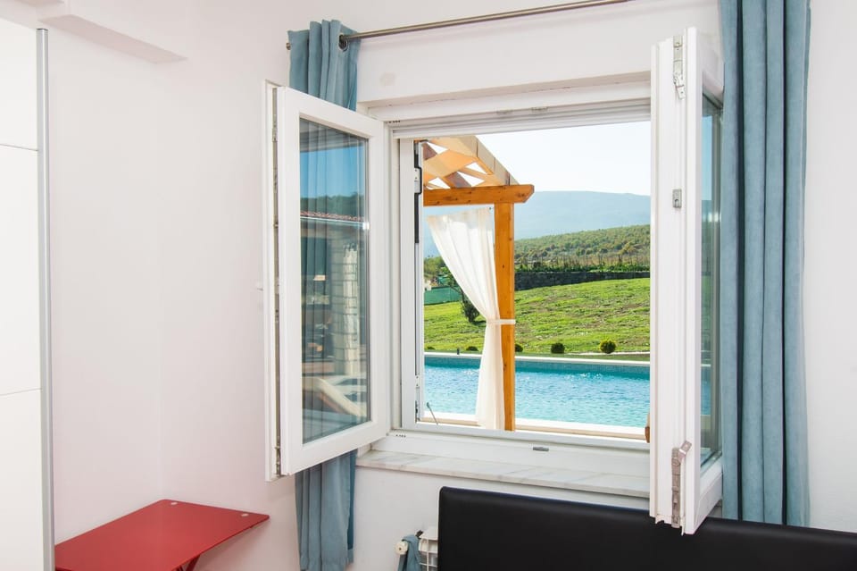 View (from property/room), Bedroom, Pool view