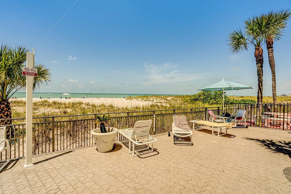 Madeira Norte House in Madeira Beach