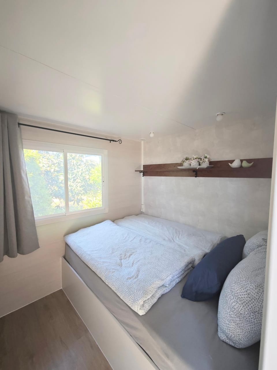 Casa Azul-Tiny house with fantastic view, big outdoor space and pool House in Faro District