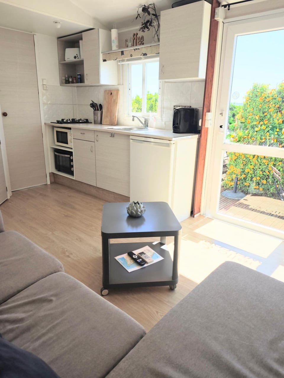 Casa Azul-Tiny house with fantastic view, big outdoor space and pool House in Faro District