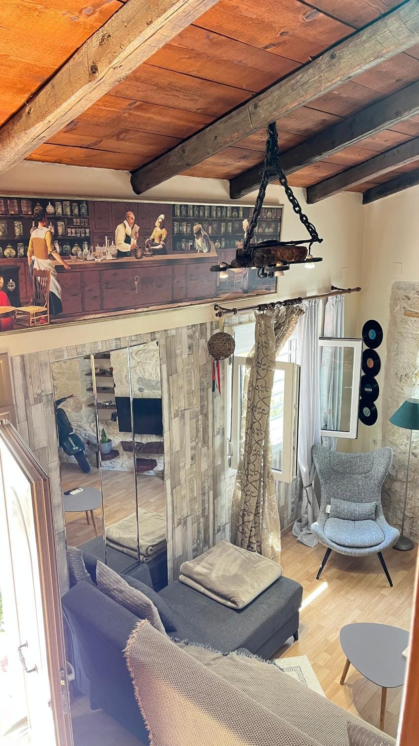 Living room, Seating area