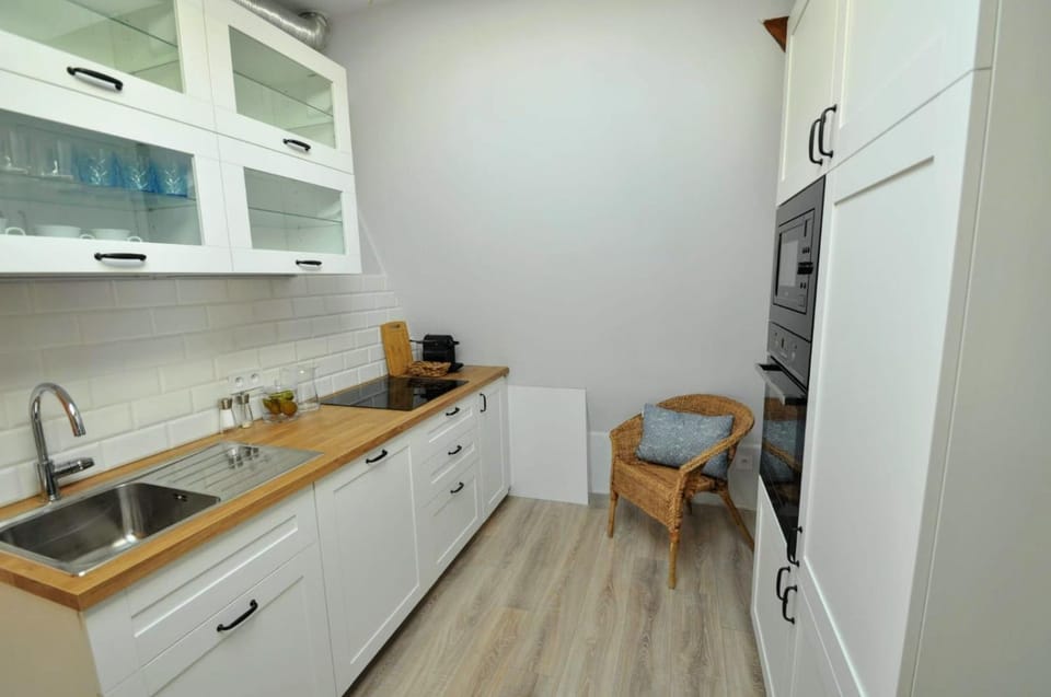 minibar, kitchen