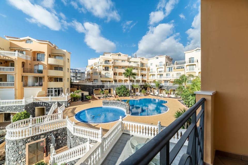 Balcony/Terrace, Pool view