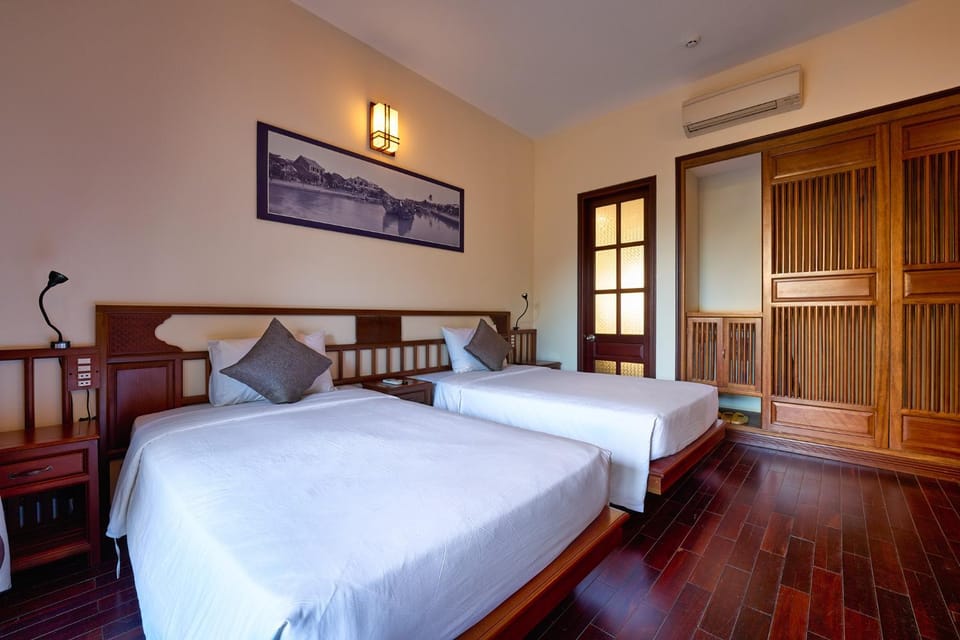 Bed, Photo of the whole room, Bedroom, wardrobe, air conditioner