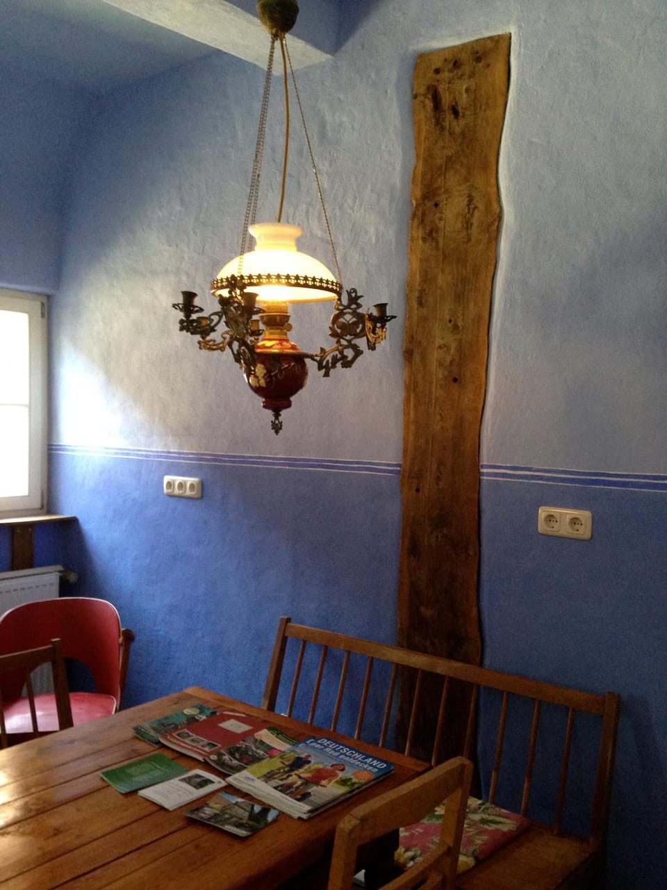 Seating area, Dining area, kitchen