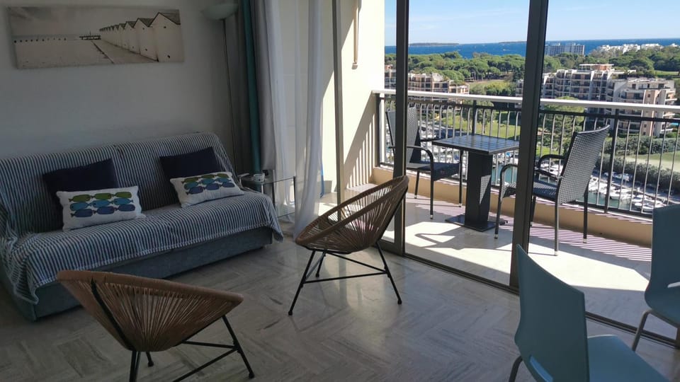 Studio face mer Mandelieu près de Cannes Apartment in Mandelieu-La Napoule