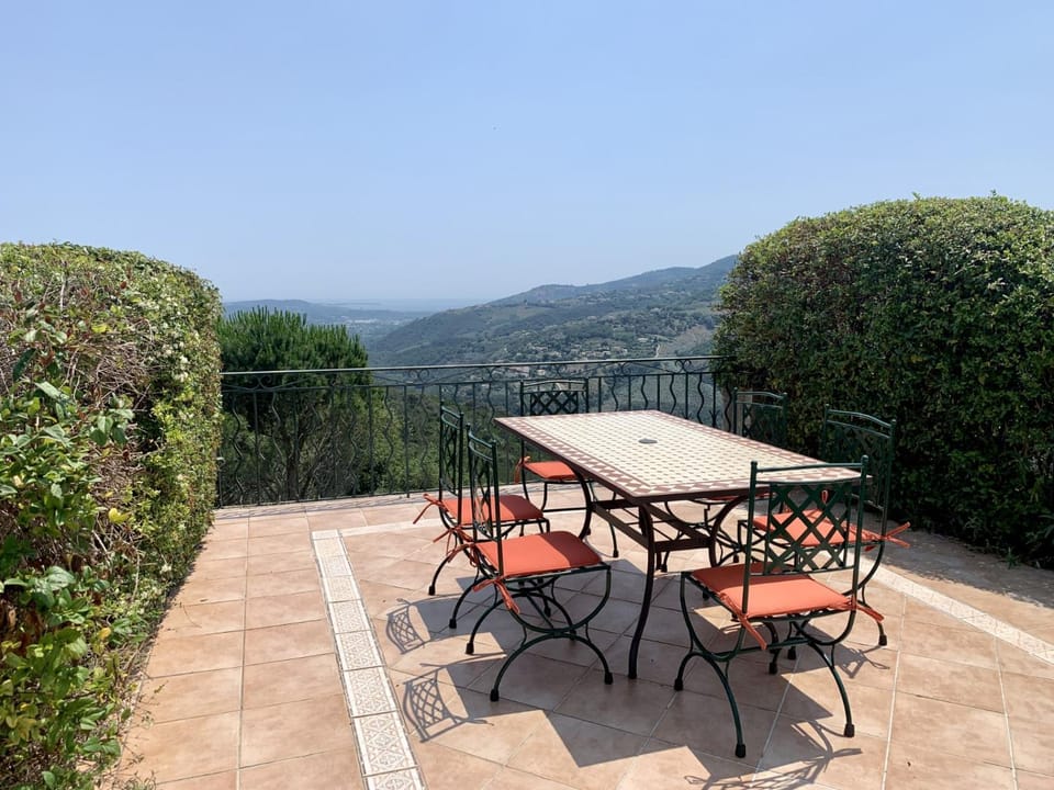 View (from property/room), Dining area