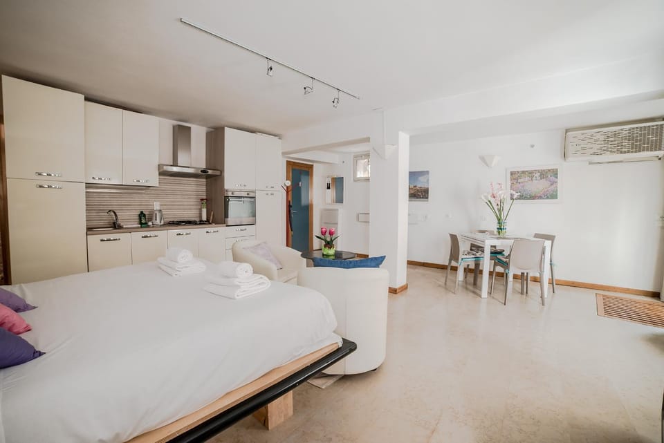 Bed, kitchen