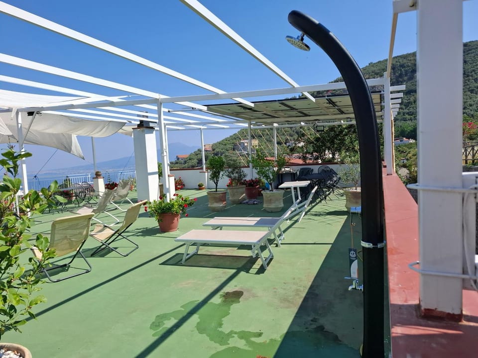 Olindo Apartment e Cristina Apartments Apartment in Vico Equense